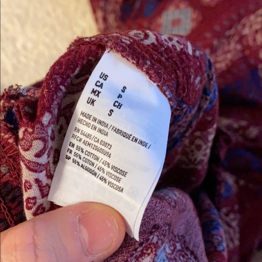 Patterned maroon pants - Picture 9 of 12